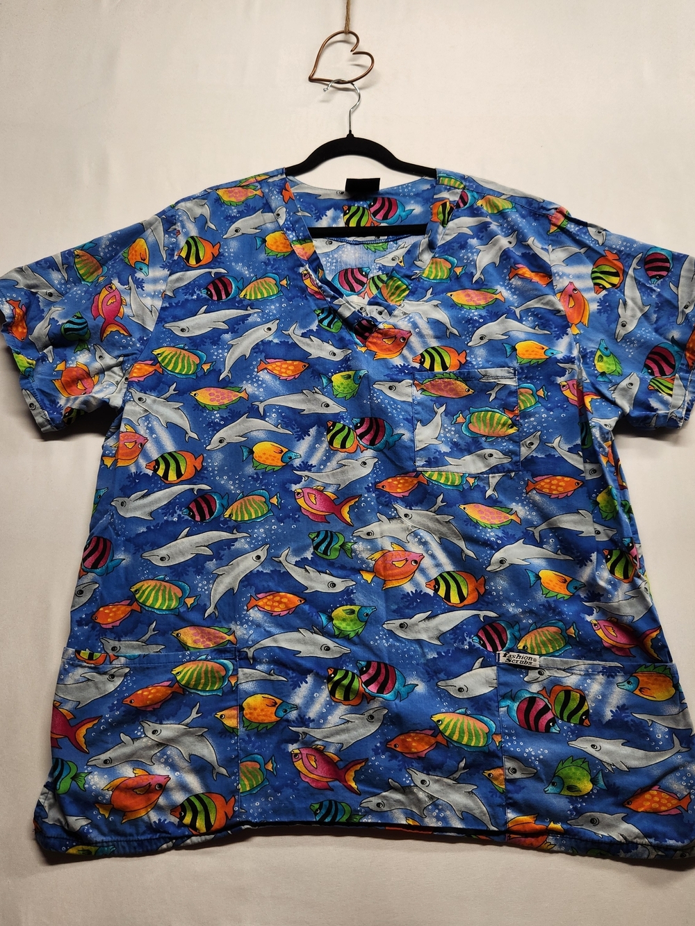 ⭐️Fashion Scrubs 2XL Dolphin Print Scrub Top Blue Ocean V-Neck 100% Cotton